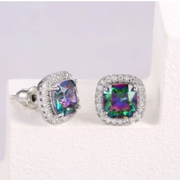 Elegant Silver and Multicolor Stud Earrings - Picture 4 of 8